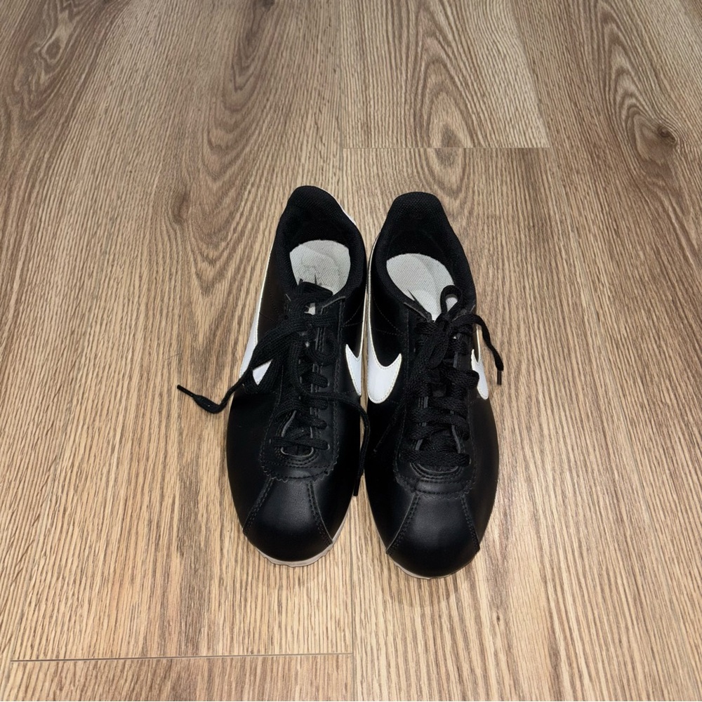 Nike Cortez Basic Leather Black White Shoes US 6.5 Preowned - Picture 3 of 7